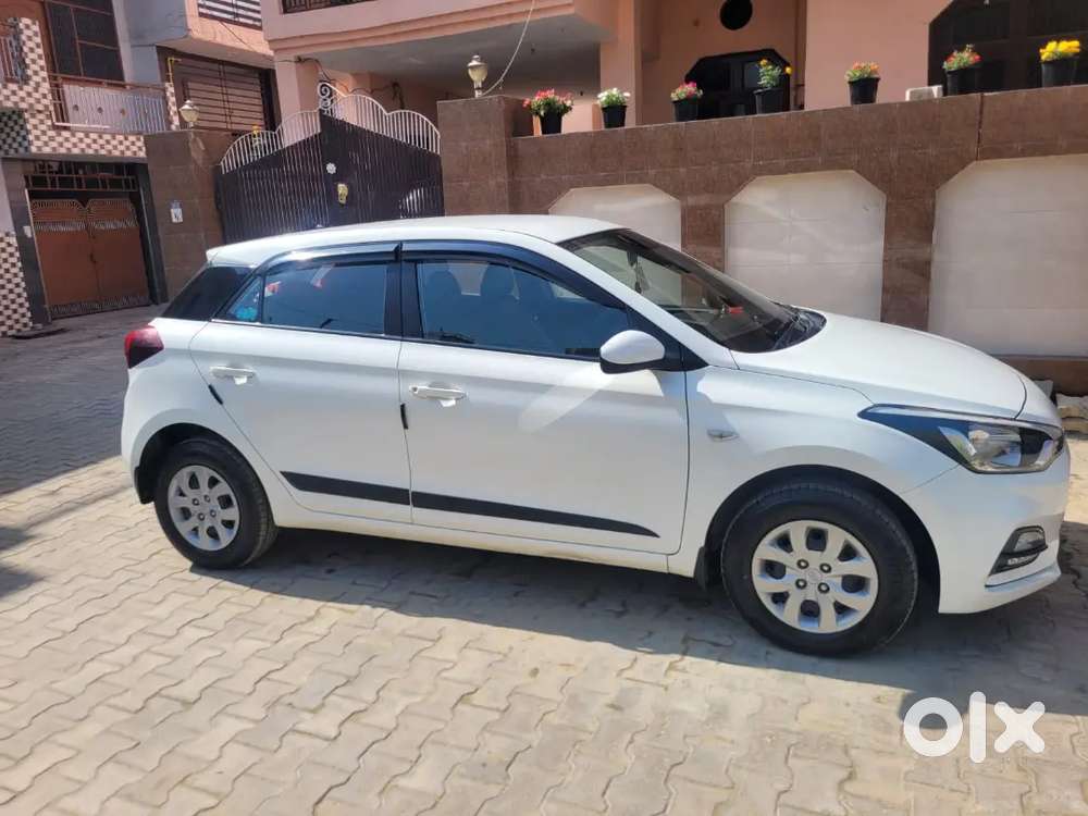 Brand New Car, Like Showroom Piece