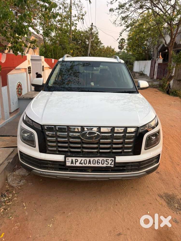 Hyundai Venue 2023 Diesel 55000 Km Driven