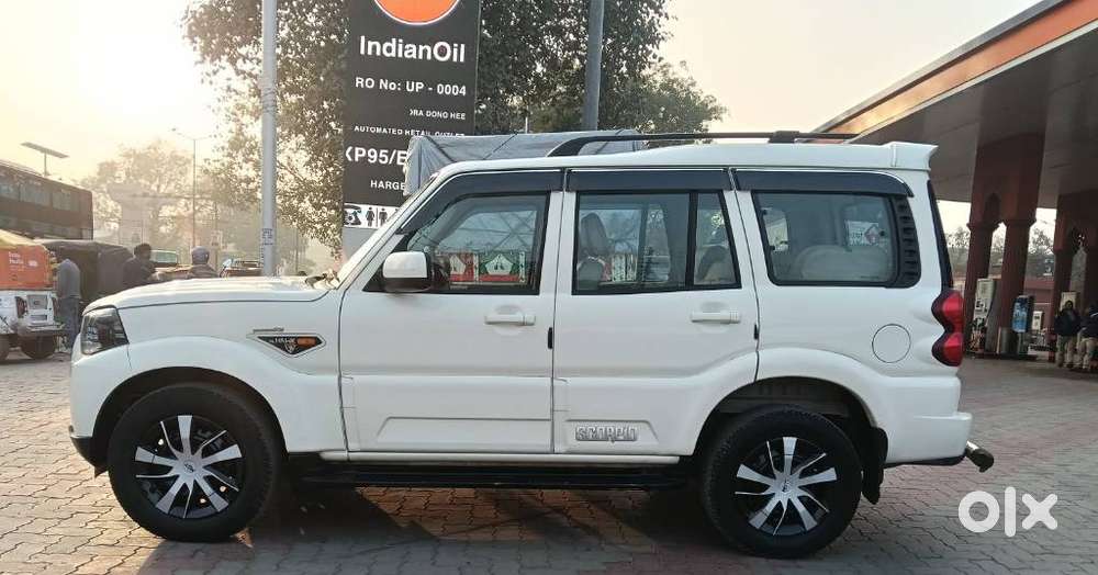 Mahindra Scorpio S6 Plus, 2016, Diesel