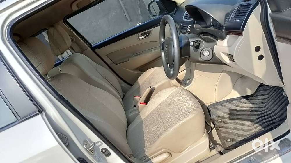 Maruti Suzuki Swift Dzire 1.2 Vxi Bsiv, 2013, Petrol