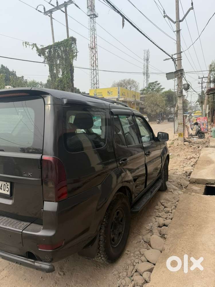 Tata Safari Storme 2014