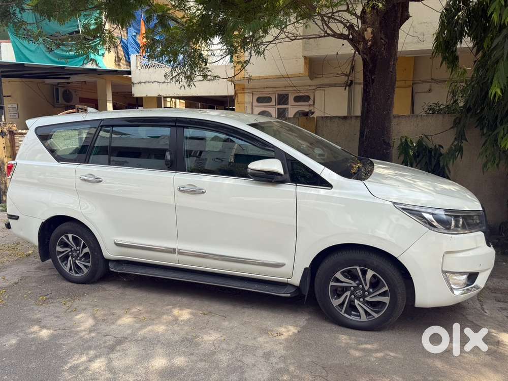 Toyota Innova Crysta Diesel 2022
