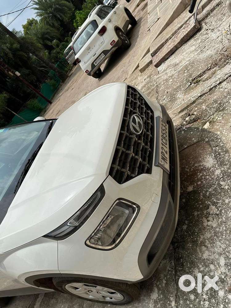 Hyundai Venue 2020 Petrol 35000 Km Driven