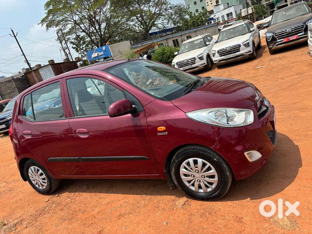 Hyundai I10 Sportz, 2015, Petrol