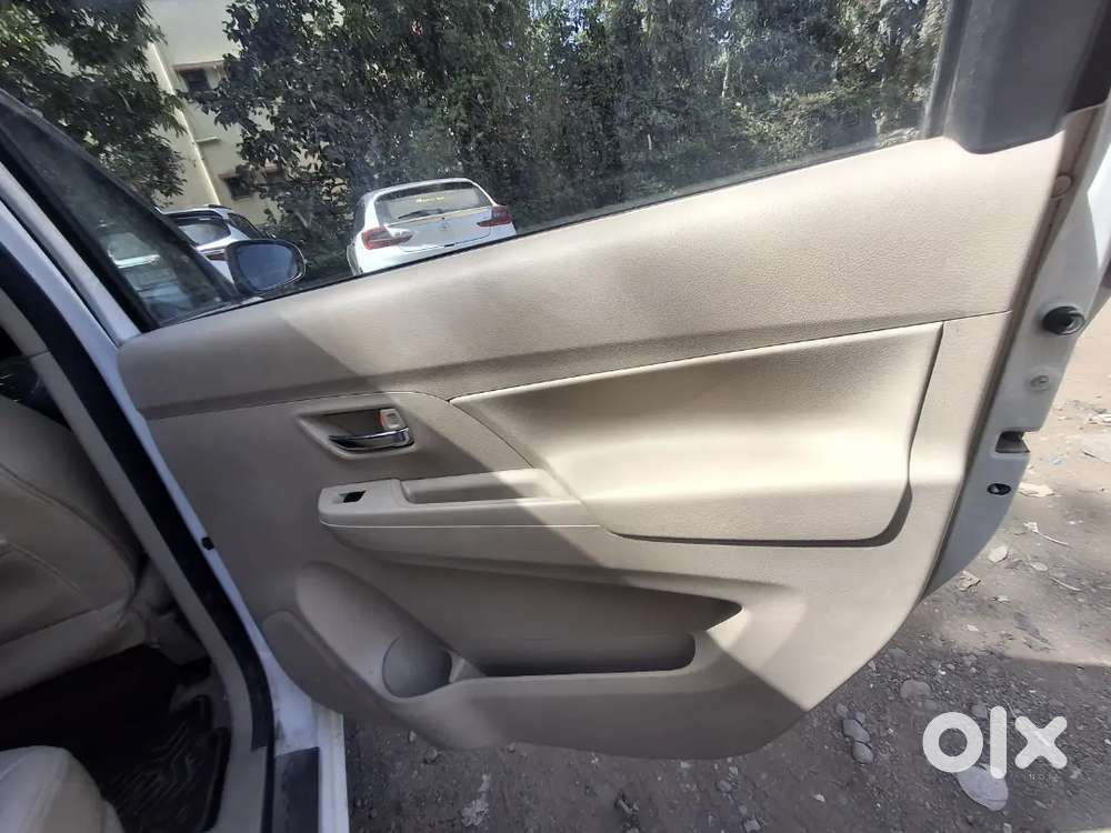 Maruti Suzuki Ertiga 2025 Cng & Hybrids 22600 Km Driven
