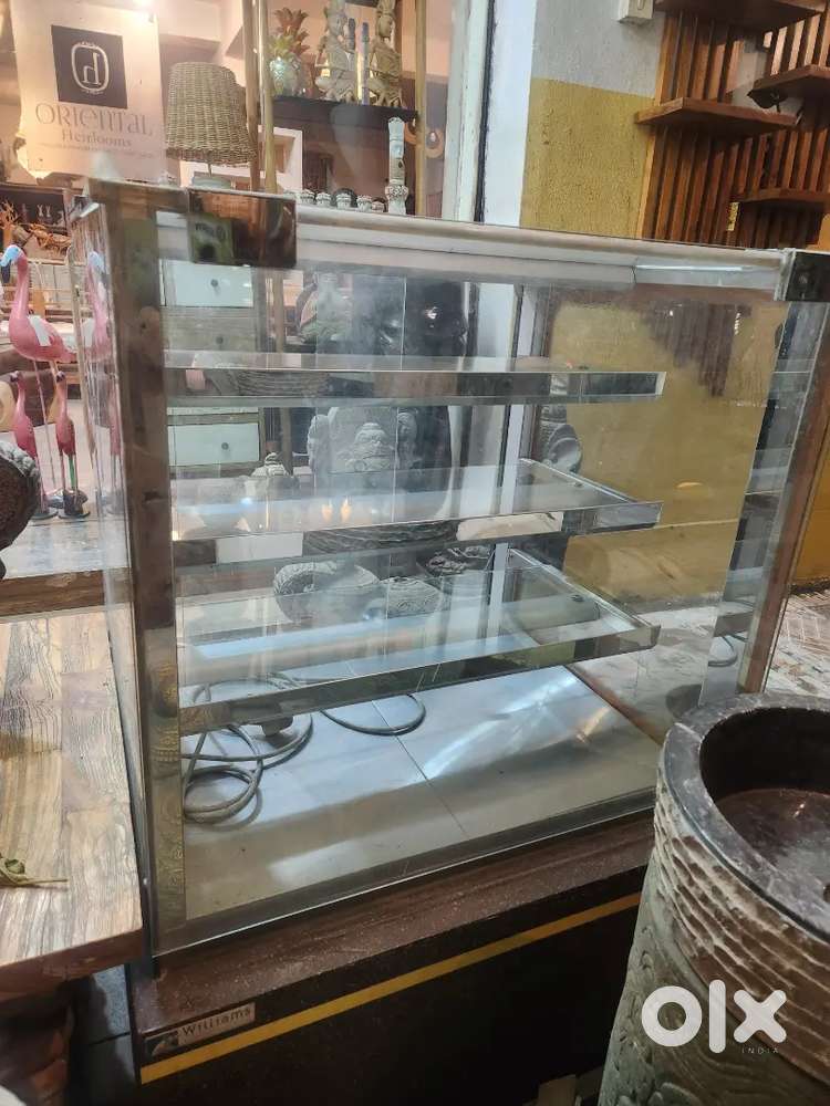 Cake unit cum cooling ( brand : Williams)