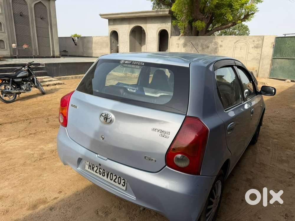 Toyota Etios Liva 2012