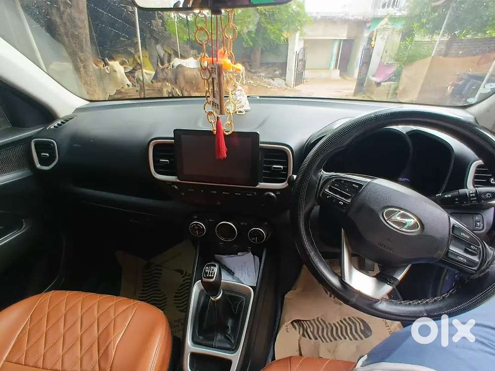 Hyundai Venue 2021 Petrol Well Maintained