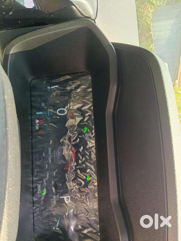 Mahindra Xuv4oo Electric Car 2025 Model Single Owner For Sale