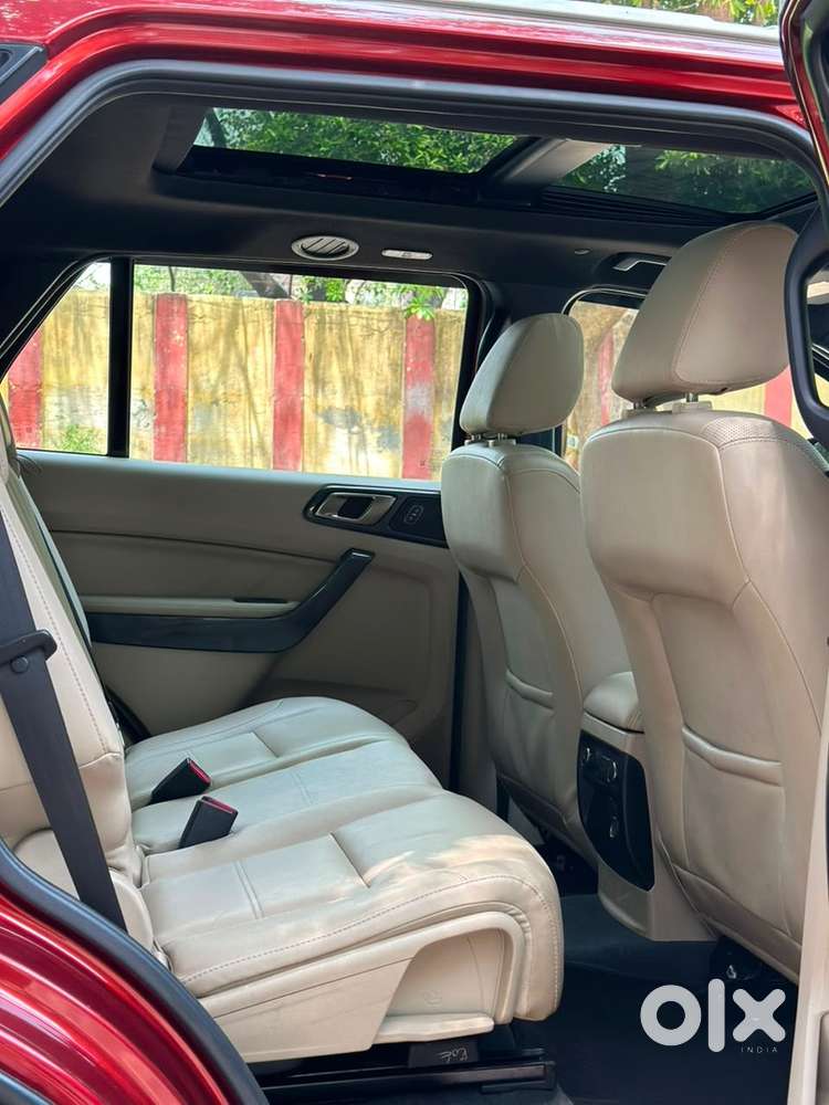 Ford Endeavour 3.2l (4wd) At Titanium - Immaculate / Red Colour