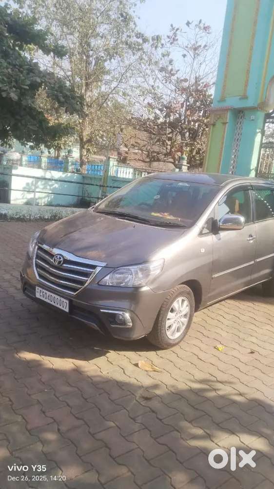 Toyota Innova 2.5 V 2010