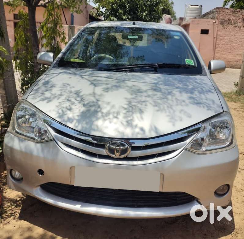 Toyota Etios V, 2011, Petrol