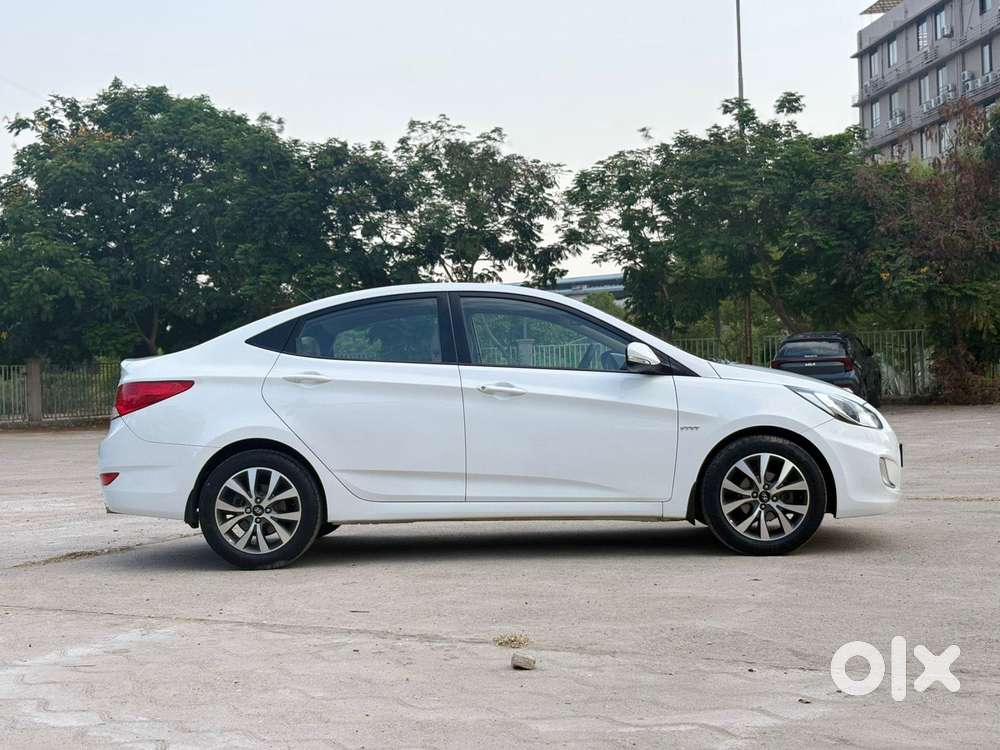 Hyundai Verna Fluidic 1.6 Vtvt Sx, 2013, Petrol