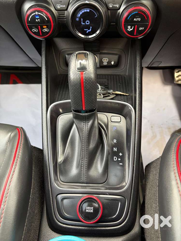 Hyundai Venue N Line 1.0 N8 Turbo Dct Dual Tone, 2013, Petrol