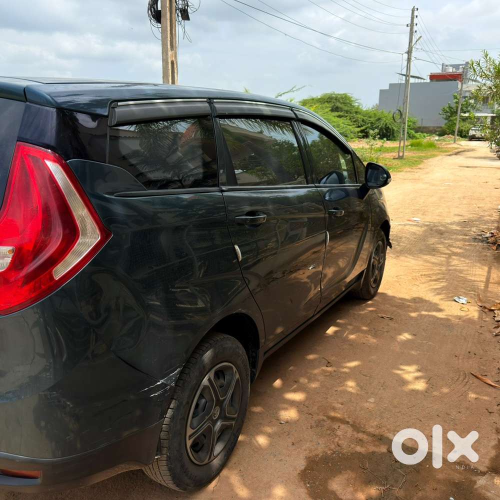 Mahindra Marazzo Diesel 2018