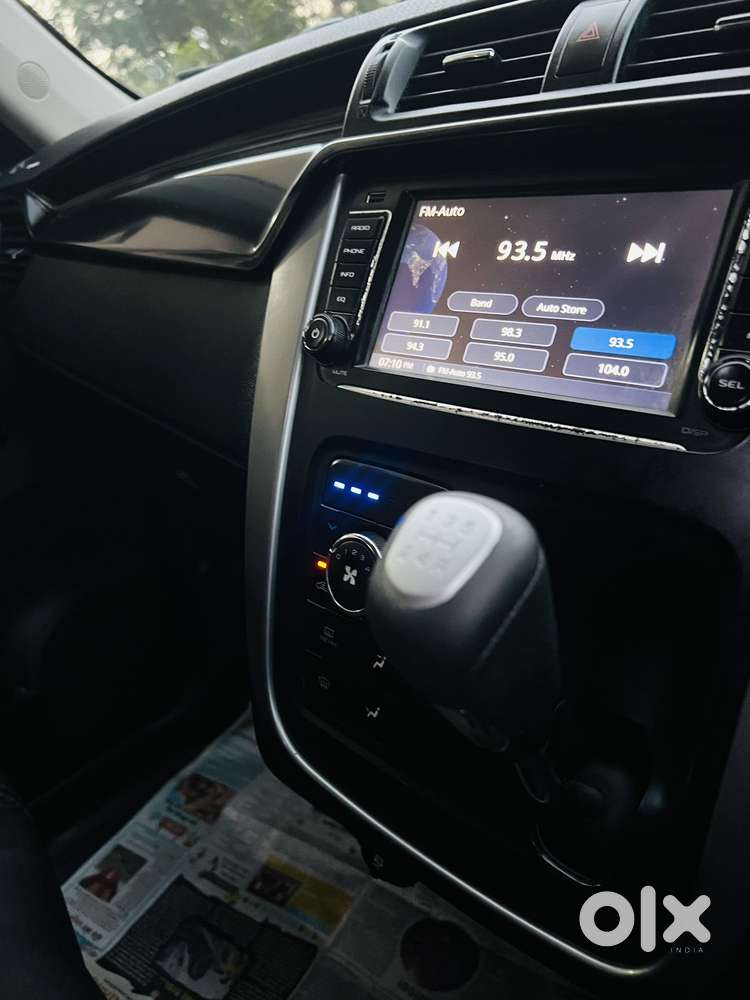 Mahindra Kuv 100 D75 K8 Dual Tone, 2019, Diesel