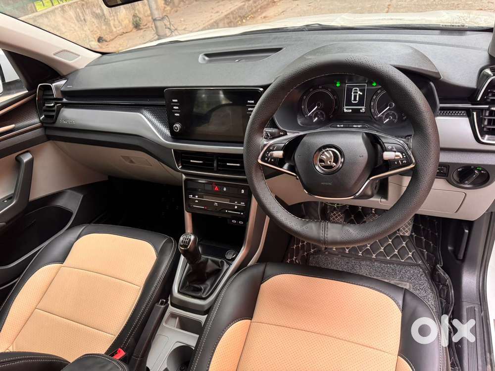 Skoda Kushaq 1.0 Tsi Ambition, 2022, Petrol