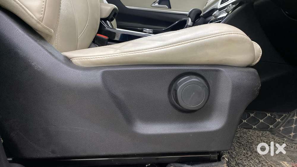 Mahindra Xuv700 2.0 Ax 7 Petrol At Str, 2023, Diesel