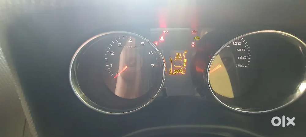 Mahindra Tuv 300 2017 Diesel Well Maintained