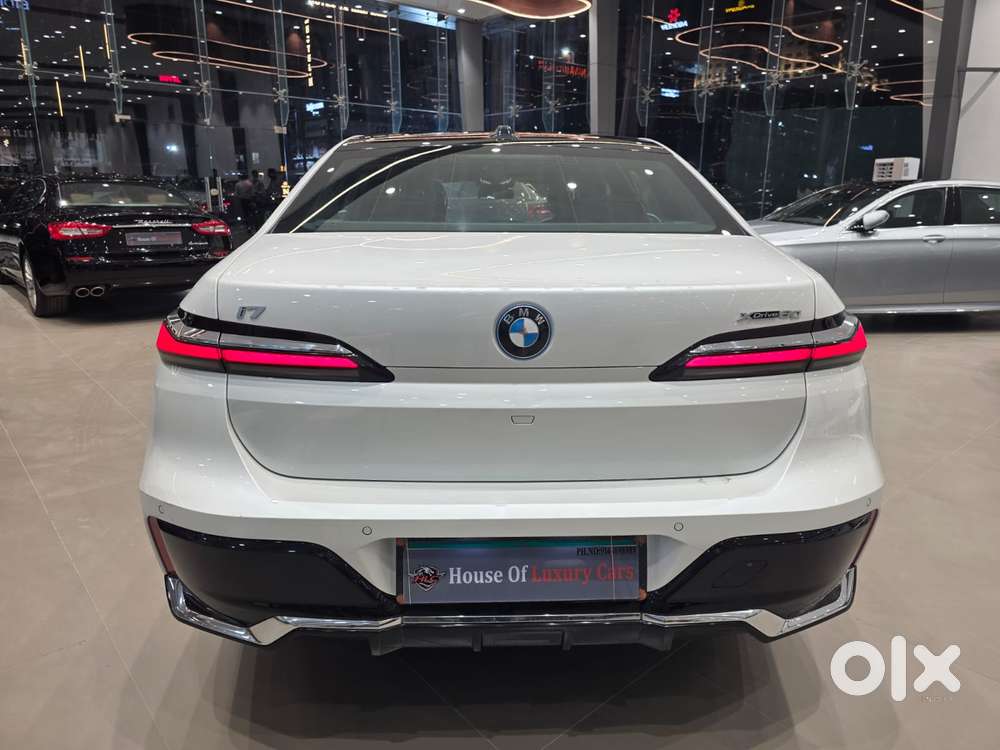 Bmw I7 Xdrive60, 2023, Electric