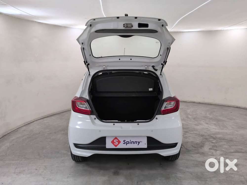 Tata Tiago 1.2 Revotron Xta, 2024, Petrol