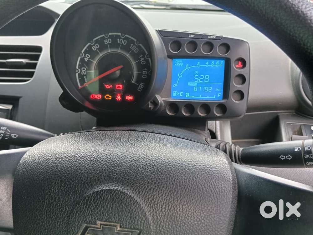 Chevrolet Beat, 2011, Petrol