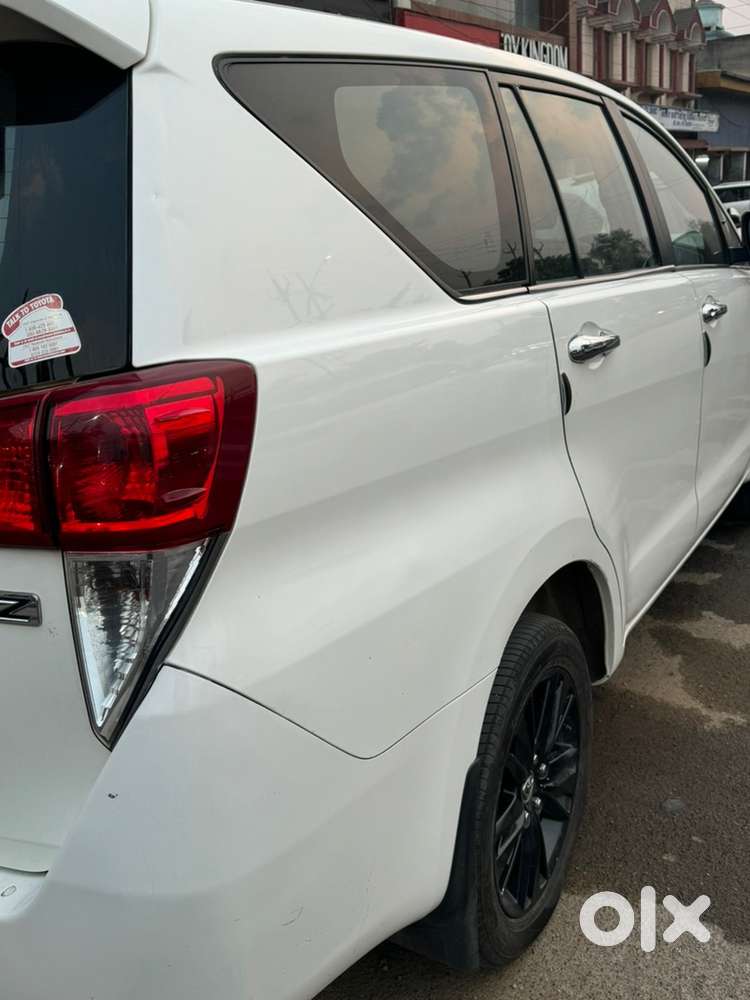 Toyota Innova Crysta 2018 Diesel Well Maintained
