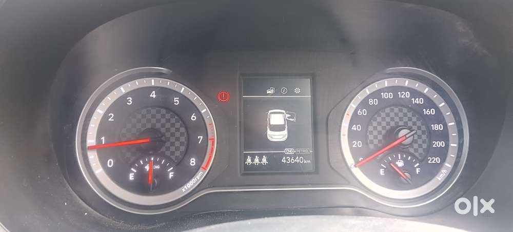Hyundai Aura 2025 Cng