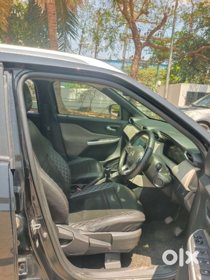 Nissan Magnite 1.0 Xv, 2022, Petrol