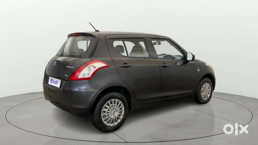 Maruti Suzuki Swift 1.2 Lxi (o), 2017, Petrol