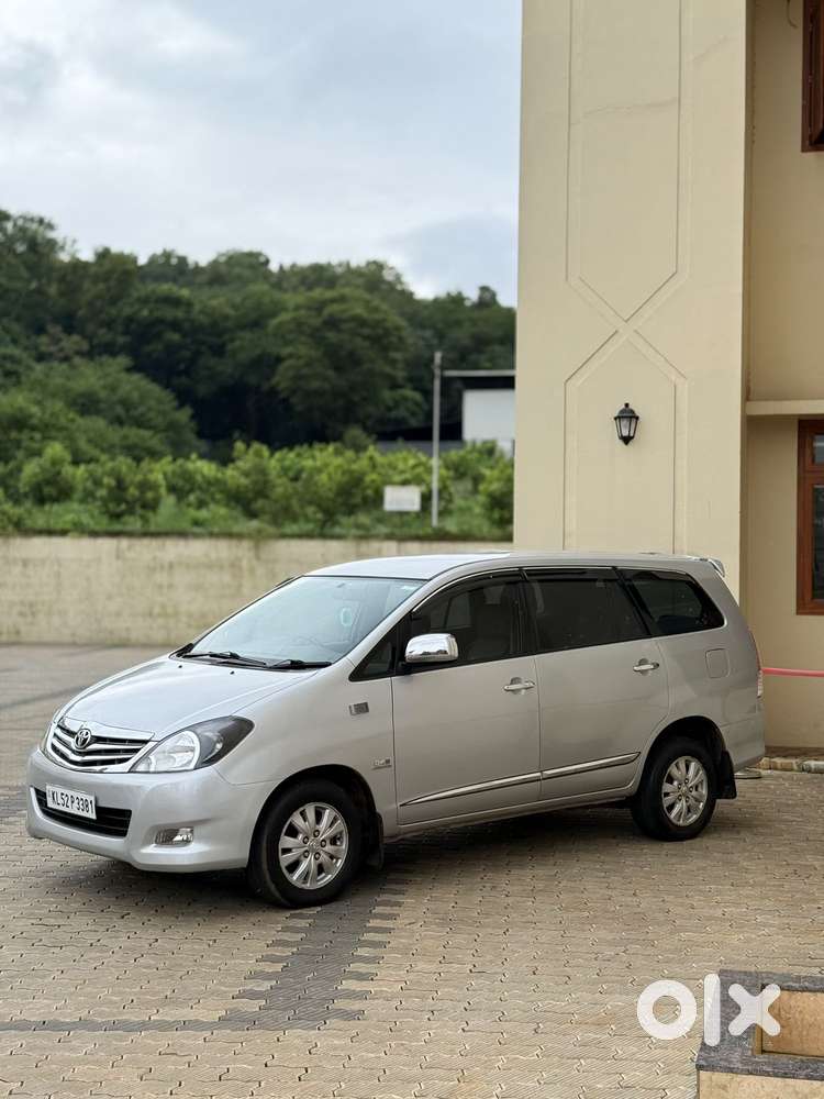 Toyota Innova 2.5 V 7 Str, 2011, Diesel