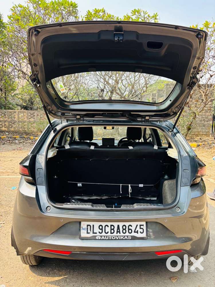 Tata Altroz 1.2 Xm, 2023, Petrol