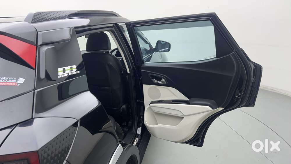 Mahindra Xuv 3xo Ax5 Ds Mt, 2025, Diesel