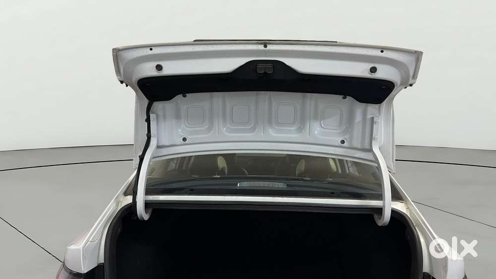 Hyundai Verna 1.5 Sx Turbo Petrol Mt, 2023, Petrol