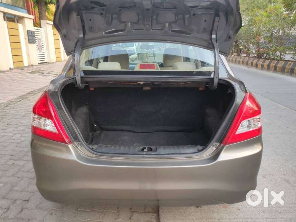 Maruti Suzuki Swift Dzire Vxi Optional, 2017, Petrol