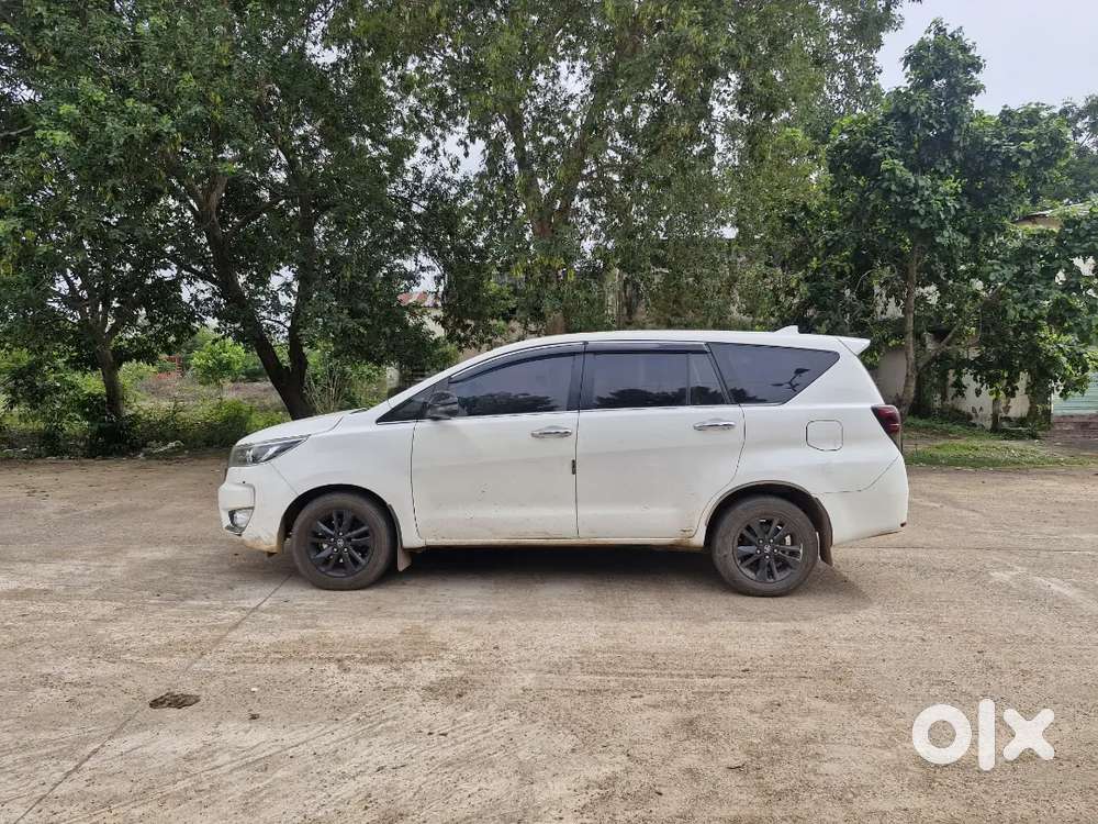 Toyota Innova Crysta 2019