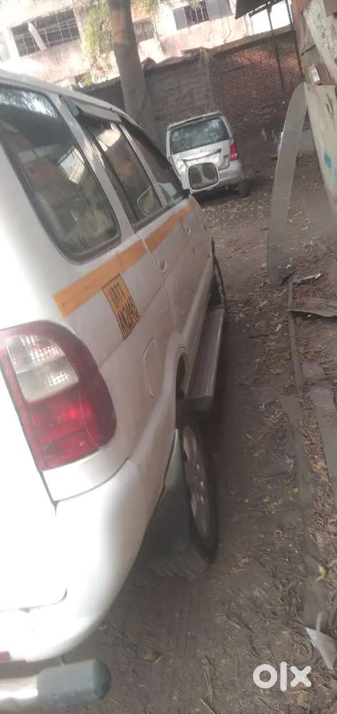 Chevrolet Tavera Neo 2017 Diesel 80000 Km Driven