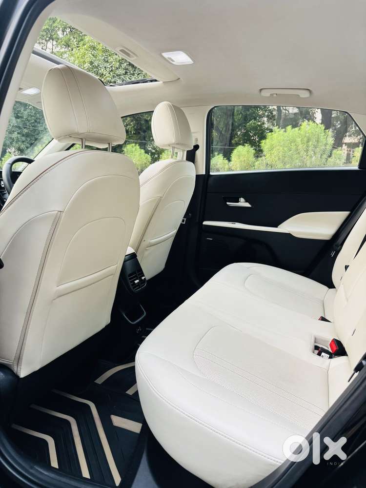 Hyundai Verna Sx(o) Petrol At, 2023, Petrol