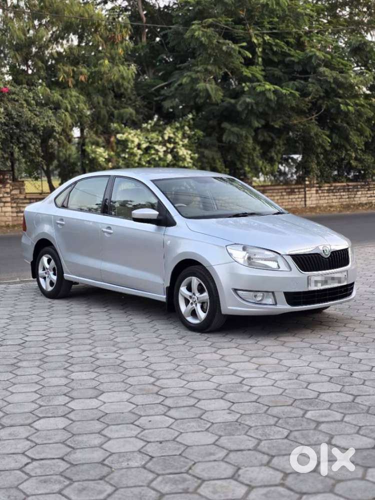 Skoda Rapid Elegance 1.6 Tdi Cr Manual, 2012, Diesel