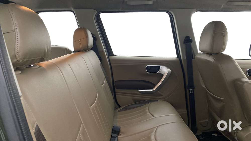 Mahindra Tuv 300 Mhawk100 T8, 2017, Diesel