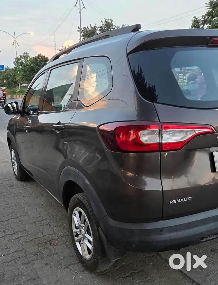 Renault Triber Rxl, 2022, Petrol