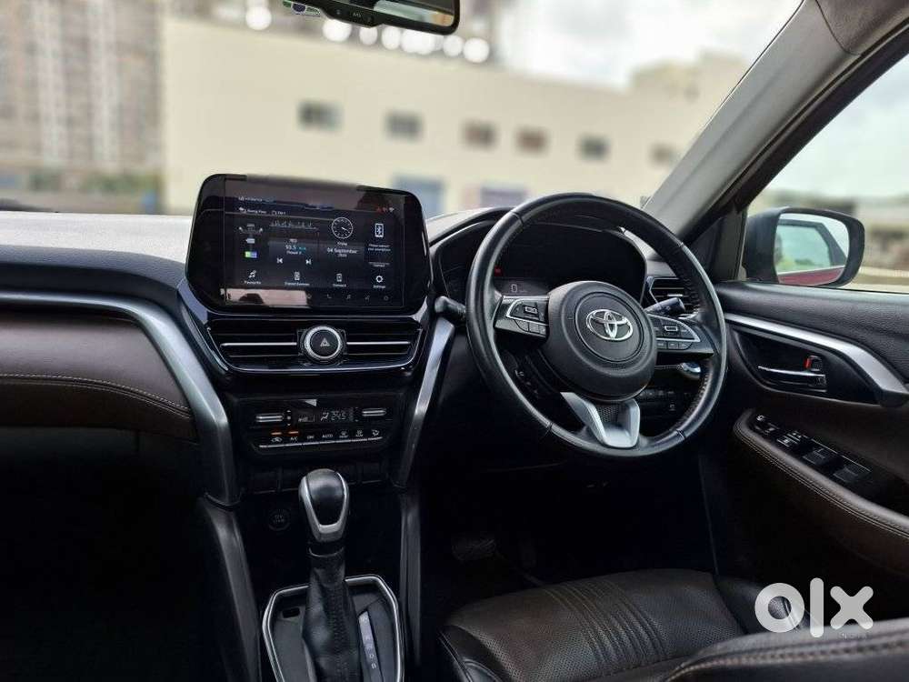 Toyota Urban Cruiser Hyryder 1.5 V Hybrid, 2023, Petrol