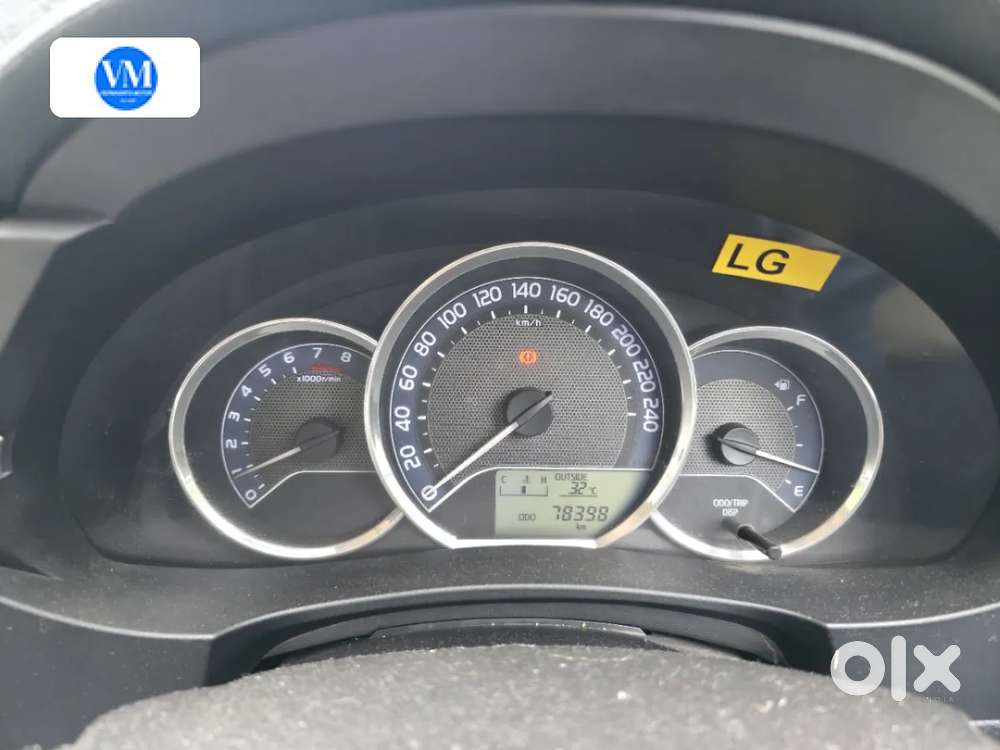 Toyota Corolla Altis [ ] 1.8 J, 2015, Petrol