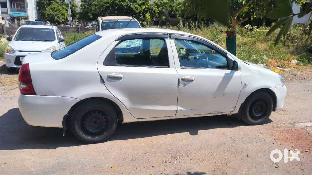 Toyota Etios G 2011, Patro/cng , 3 Rd Owner