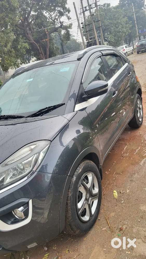 Tatanexon 2019 Xt Petrol Cng Pass 72000 Driven
