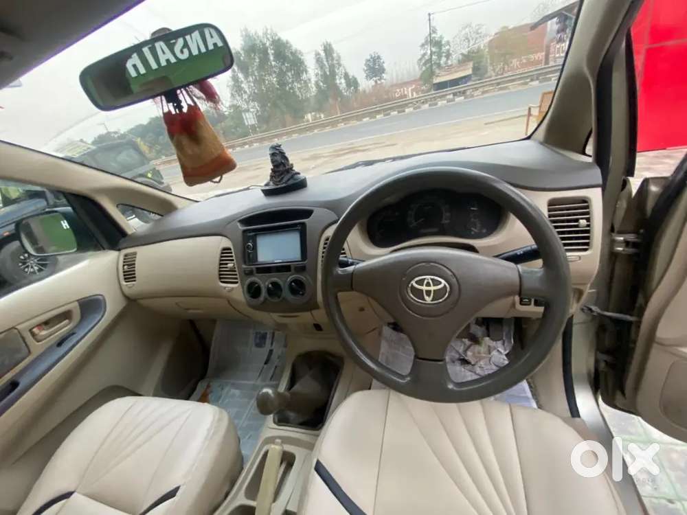 Toyota Innova Hycross 2.0 G-slf 2008