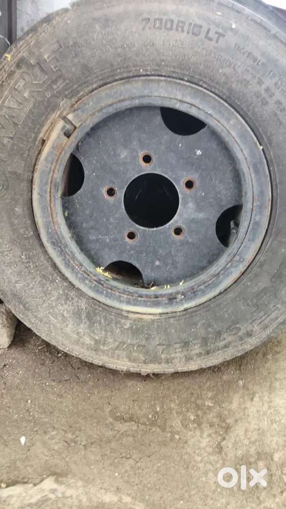 Bolero tyre & dex old model