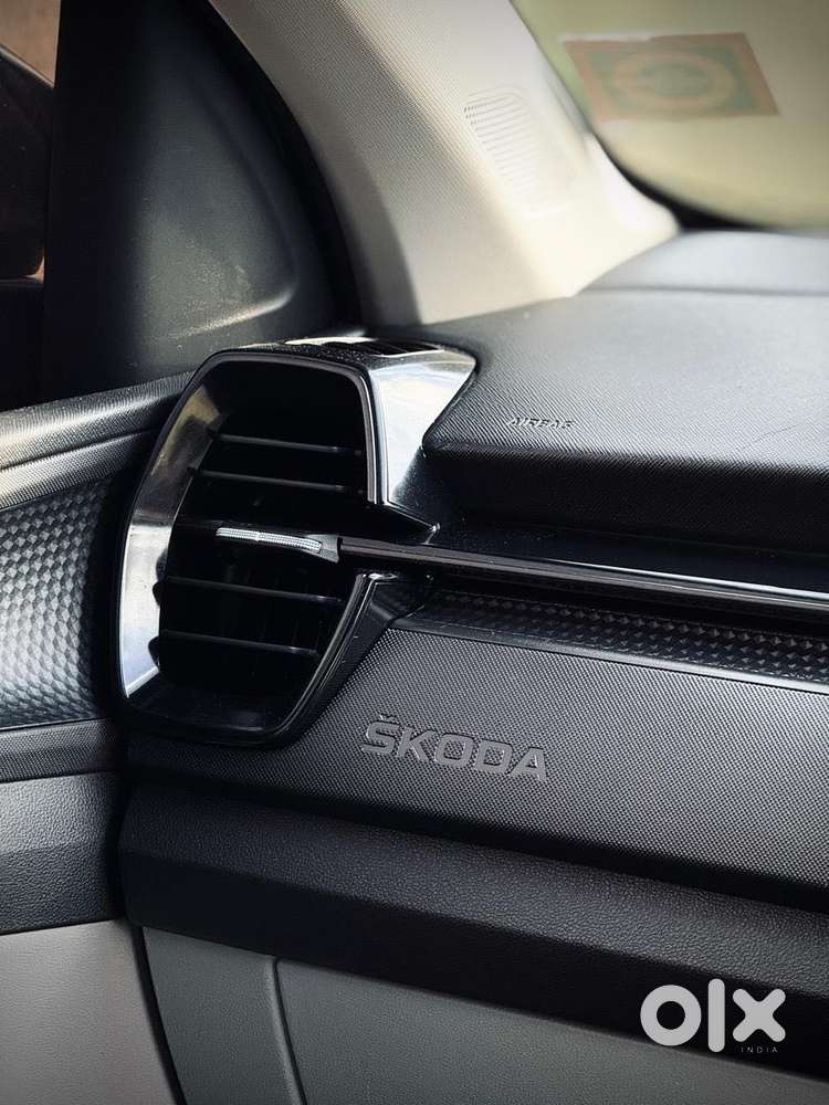 Skoda Kushaq 1.0 Tsi Ambition, 2022, Petrol