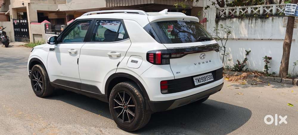 Hyundai Venue Sx (o) Mt 1.5 Diesel, 2023, Diesel