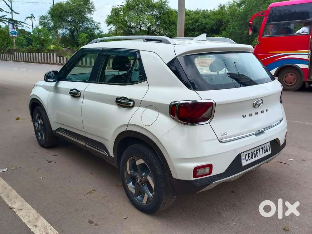 Hyundai Venue Sx (o) Mt 1.5 Diesel, 2021, Diesel